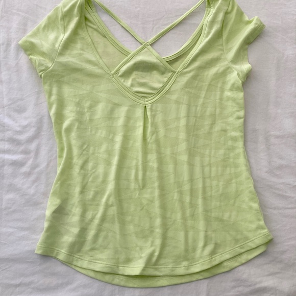 Mountain Hardwear tank - Picture 2 of 4